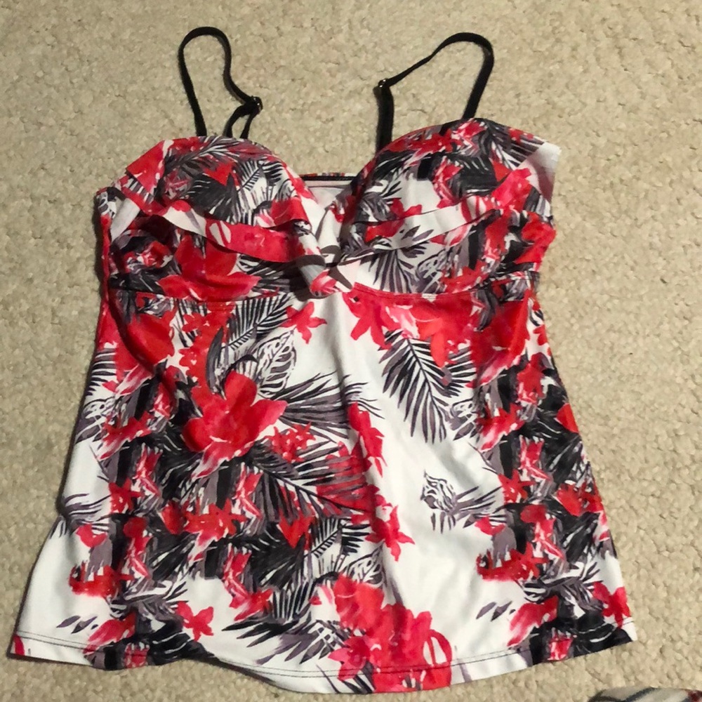 Women’s swimsuit top, size XL
